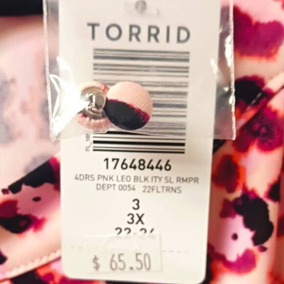 PRICE FIRM! NEW TORRID Plus Size Leopard Studio Knit Goddess Neck Romper. - Picture 11 of 13